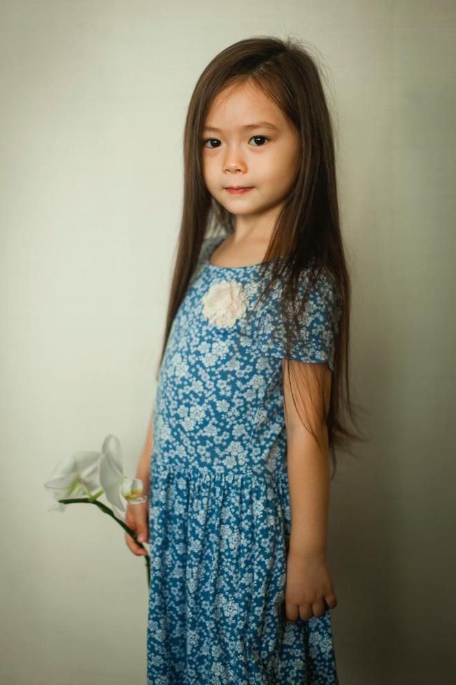 Mang vẻ đẹp lai đã đành, con gái 5 tuổi của Đoan Trang còn chứng minh đẳng cấp con nhà người ta khi nói tiếng Anh như gió-7