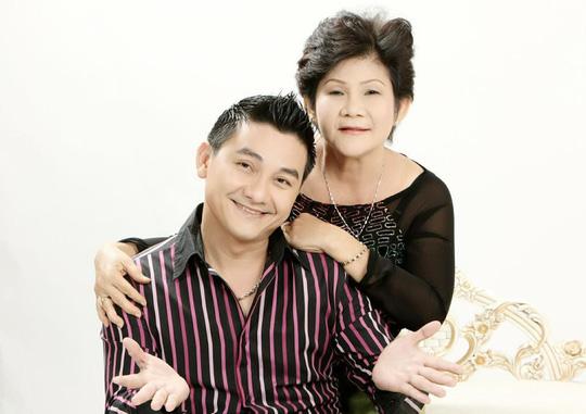 Gia đình cố nghệ sĩ Anh Vũ bật khóc khi đính chính lại thông tin không nhờ Hồng Vân quyên góp tiền-2