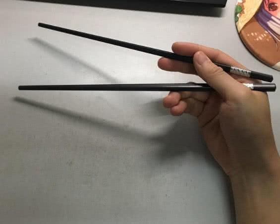 Cách cầm đũa bật mí vận mệnh giàu sang hay nghèo hèn-5