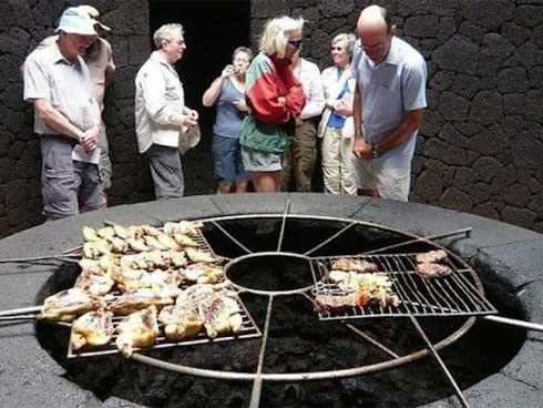 Lạ lùng đất nước hào phóng, không lấy tiền khách du lịch-1