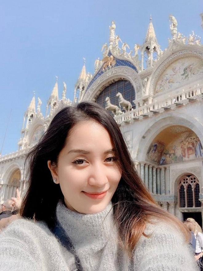 Phan Hiển Khánh Thi đăng ảnh khóa môi, fan liền bình luận điều này-7