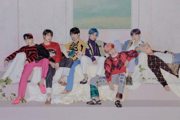 Chứng nào tật nấy, YG Entertainment khiến dư luận phẫn nộ khi media play cho Black Pink với cái danh BTS phiên bản nữ-4
