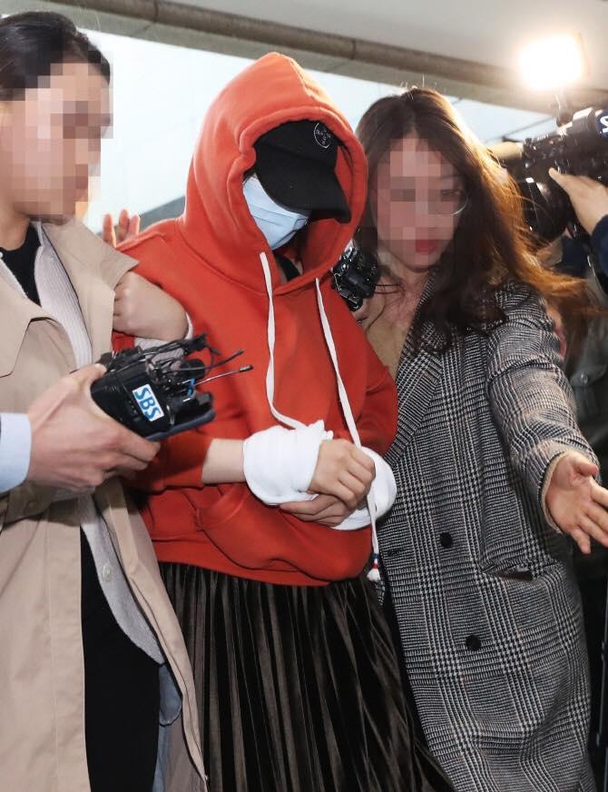 Hôn thê cũ của JYJ Park Yoochun bị bắt do buôn bán ma túy và dùng video sex đe dọa người khác-7