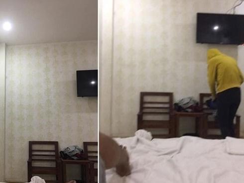 Vợ phát hiện ảnh chồng chụp gái ngành trong nhà nghỉ