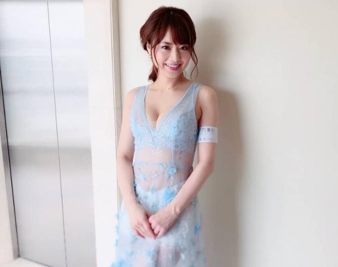 Huyền thoại phim 18+ chính thức nghỉ hưu khiến fan nam tiếc ngẩn ngơ-4