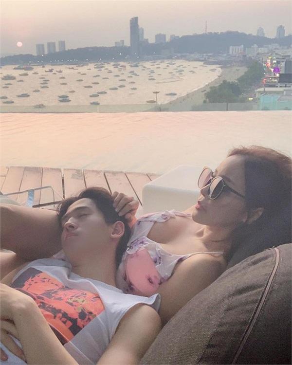 Hôn nhân của Hoa hậu World Cup và mỹ nam kém 17 tuổi: Đau đầu vì lấy chồng đáng tuổi cháu-11