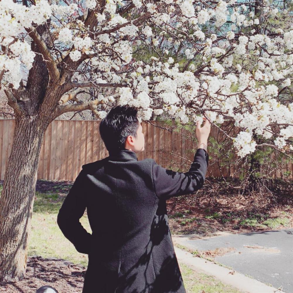 Làm ngơ chuyện tình cũ Phan Thành đau khổ vì tình, Midu còn bận đi thả thính người khác rồi đây này-1