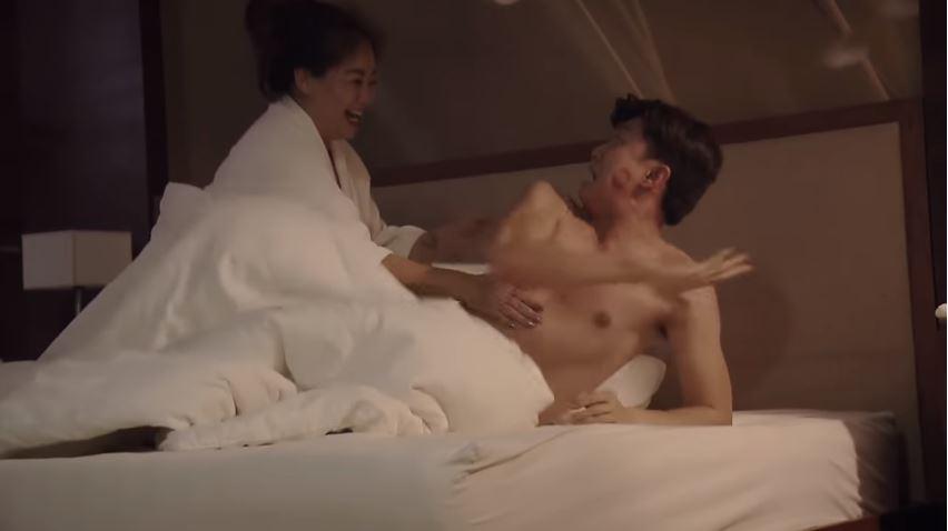 Chết cười với cảnh sao nam Gạo nếp gạo tẻ suýt bị gái già cưỡng bức-1