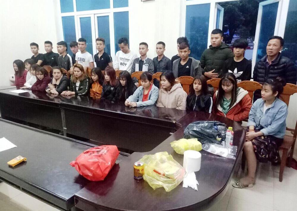 Thanh Hóa: Phát hiện 27 nam thanh nữ tú có mặt trong bữa tiệc ma túy tại phòng karaoke-1