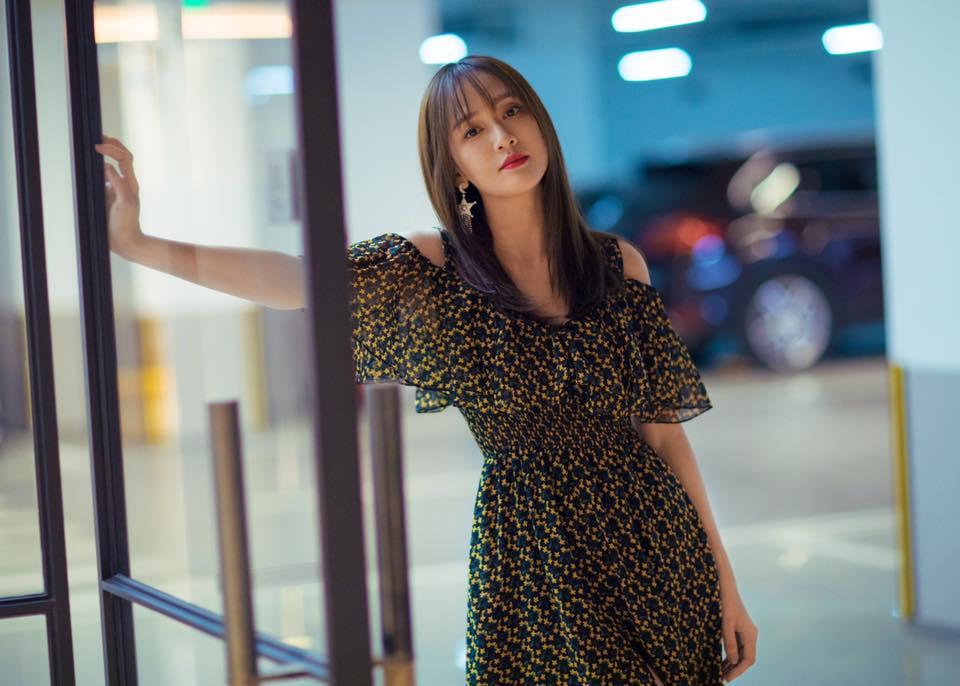 Trần Kiều Ân đăng video mừng sinh nhật 40 tuổi, dân mạng bật cười khi phát hiện răng mỹ nhân dính rau-10