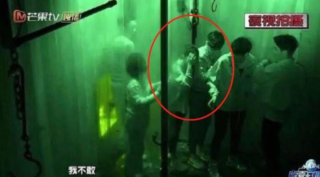 Dương Mịch phản pháo cực thông minh trước tin đồn cưa cẩm mỹ nam trẻ tuổi Đặng Luân-7