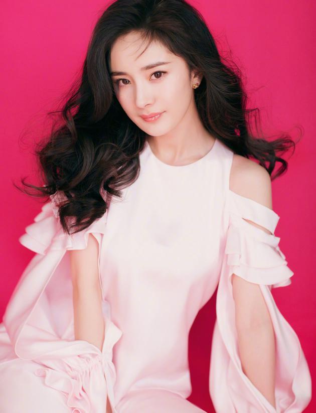 Dương Mịch phản pháo cực thông minh trước tin đồn cưa cẩm mỹ nam trẻ tuổi Đặng Luân-1