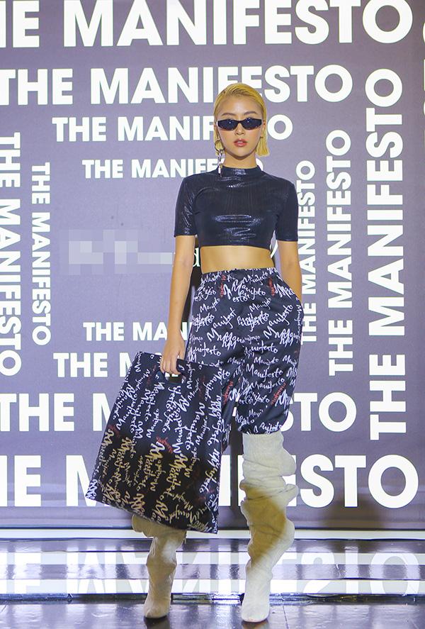 Chỉ trong 1 tuần, Phi Thanh Vân có đến 2 bộ cánh lọt top SAO MẶC XẤU-4