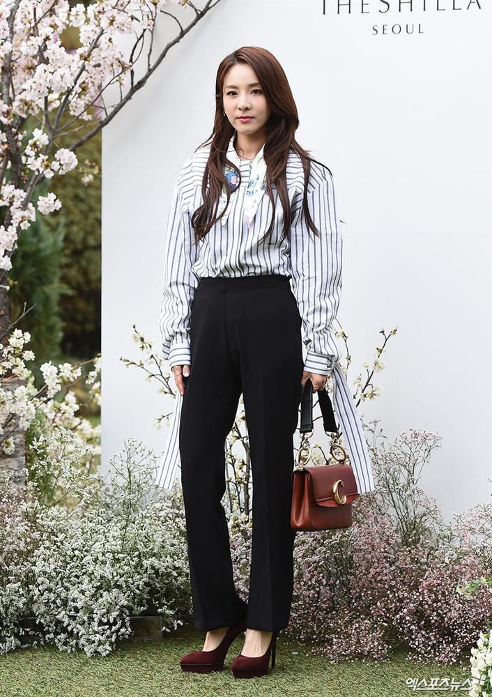 Dàn mỹ nhân đình đám khoe nhan sắc bất phân thắng bại tại hôn lễ của Ảnh hậu xứ Hàn-14