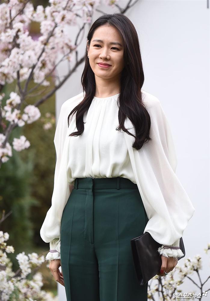 Dàn mỹ nhân đình đám khoe nhan sắc bất phân thắng bại tại hôn lễ của Ảnh hậu xứ Hàn-4