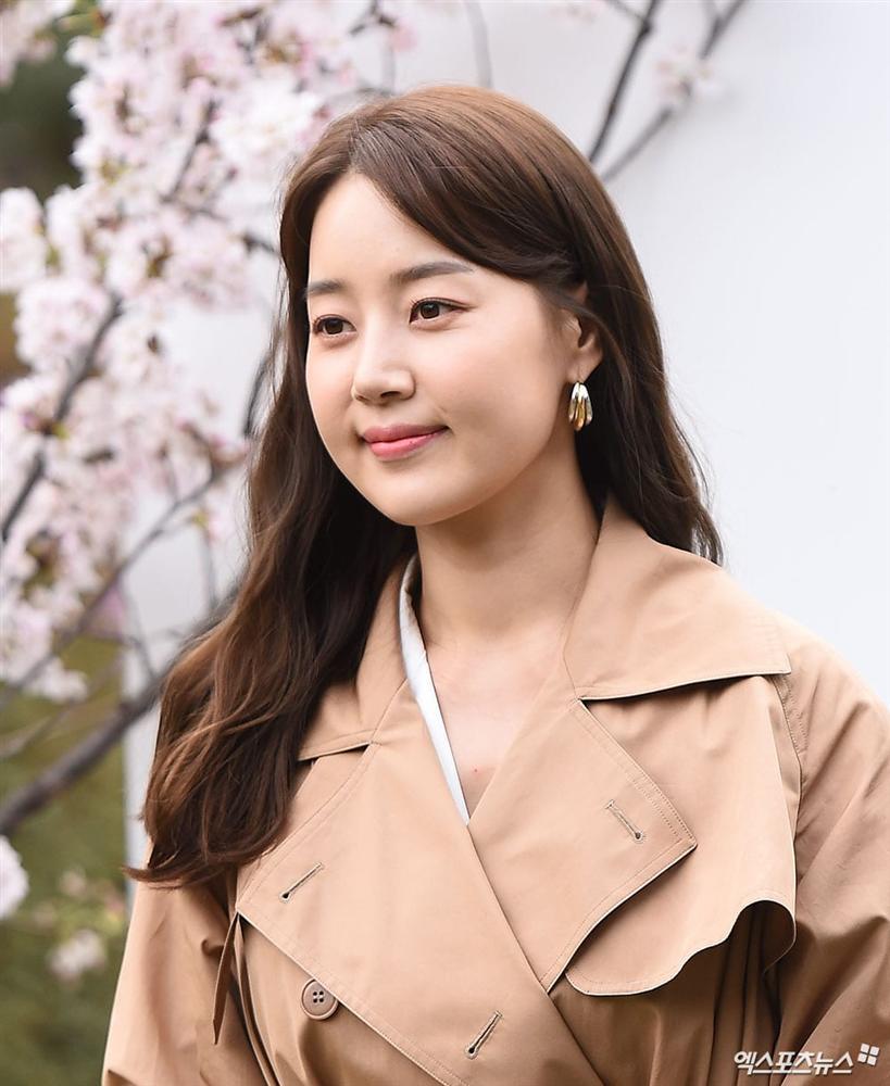 Dàn mỹ nhân đình đám khoe nhan sắc bất phân thắng bại tại hôn lễ của Ảnh hậu xứ Hàn-10