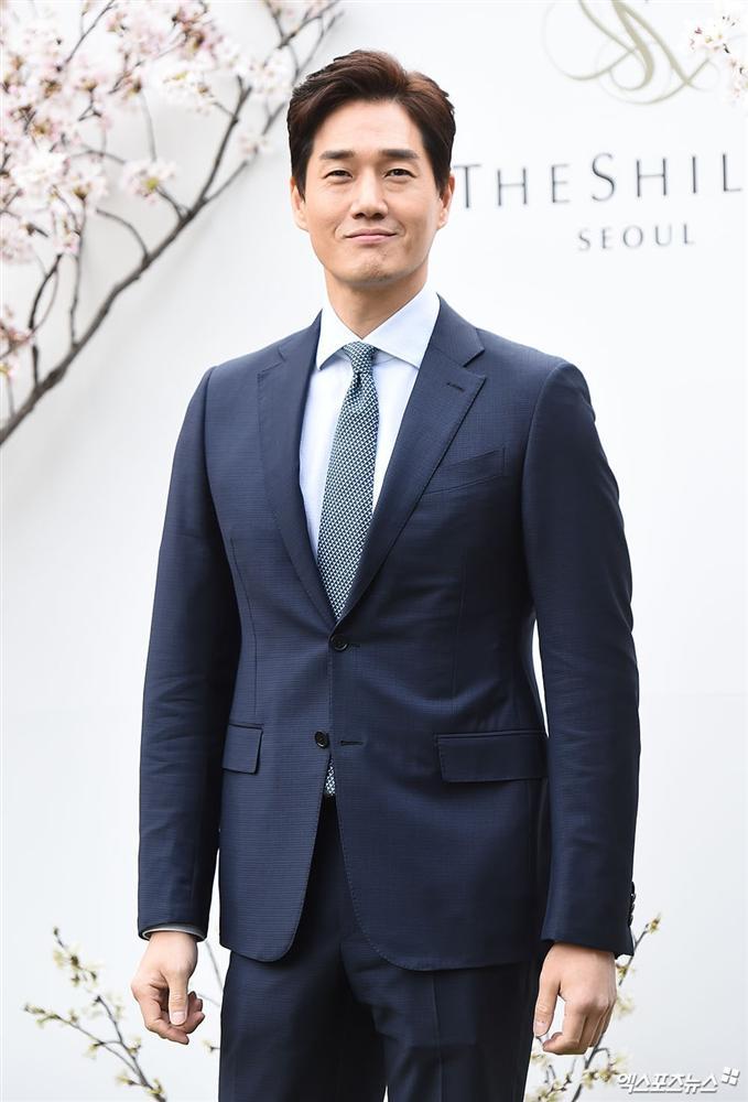 Dàn mỹ nhân đình đám khoe nhan sắc bất phân thắng bại tại hôn lễ của Ảnh hậu xứ Hàn-17