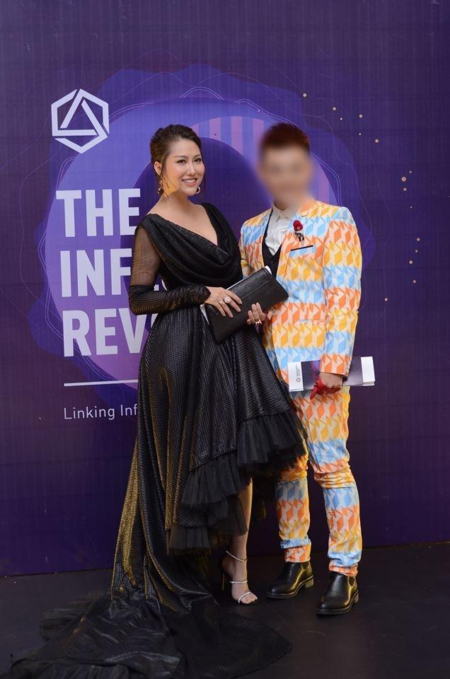 Chỉ trong 1 tuần, Phi Thanh Vân có đến 2 bộ cánh lọt top SAO MẶC XẤU-2