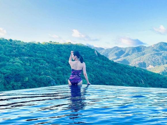 Chạm ngưỡng U40, Lệ Quyên - Hiền Thục khiến gái xuân phải lác mắt vì body quá nuột-3