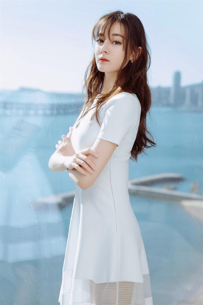 10 ngôi sao có giá trị thương mại cao nhất 2019: Dương Mịch và Địch Lệ Nhiệt Ba cạnh tranh gay gắt nhưng vẫn thua người này-9