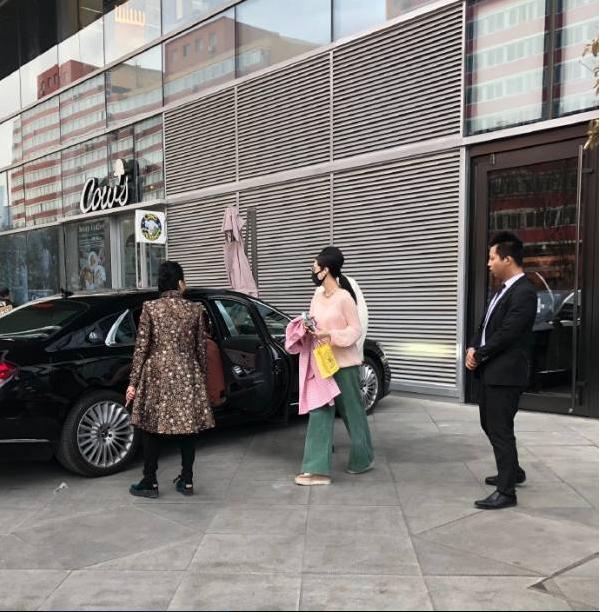 Sau khi nộp đủ 3.000 tỷ tiền thuế, Phạm Băng Băng vẫn là nữ hoàng sang chảnh với cuộc sống giàu sang ít ai bằng-4