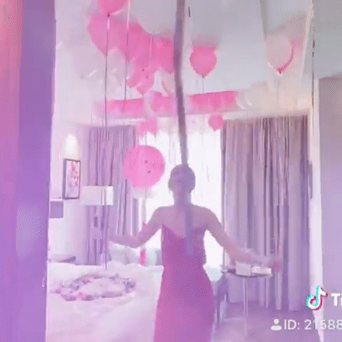 Chiều Ngọc Trinh như bạn trai lớn tuổi: Biến căn phòng mỹ nhân thành pink room để kỷ niệm 2 năm ngày yêu-3