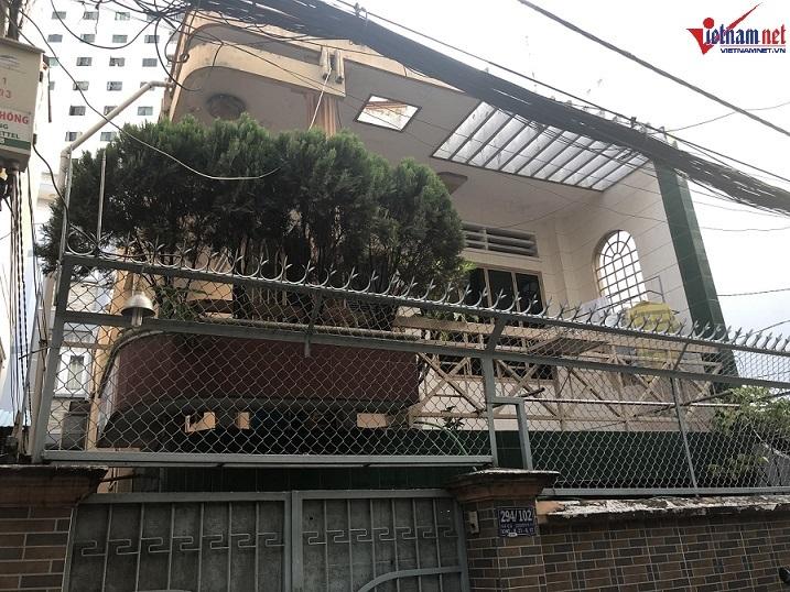 Nhà nghệ sĩ Anh Vũ vắng lặng, u buồn trước giờ tang lễ ở chùa-1