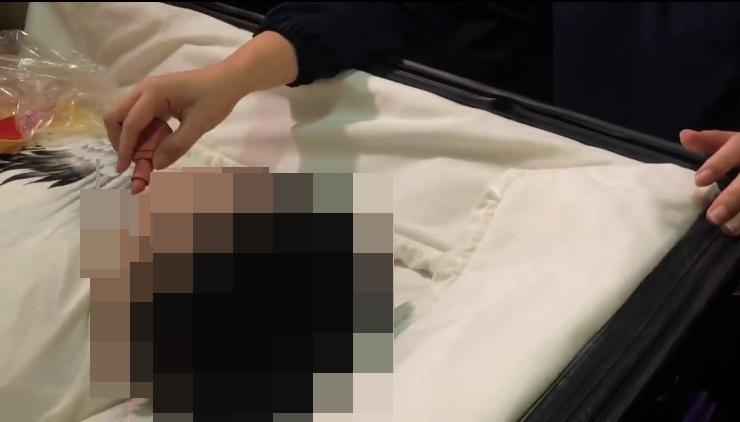 Hồng Vân, Minh Nhí bật khóc nức nở khi hóa trang cho Anh Vũ lần cuối-2