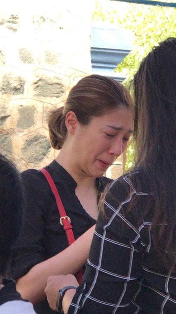 Pha Lê - Lê Giang - Hồng Tơ tới viếng cố nghệ sĩ Anh Vũ-1