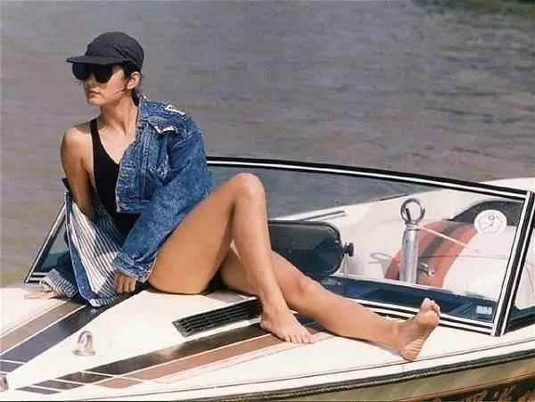 Ngạc nhiên khi thời trang thập niên 80 vẫn còn thịnh đến ngày nay-8