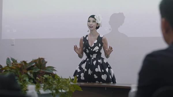 B Trần không tiếc tiền tặng túi hiệu cho Lan Ngọc trong tập 44 Mối Tình Đầu Của Tôi-5