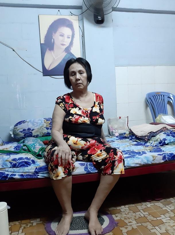 Dù bản thân đang bệnh nặng, cách nghệ sĩ Lê Bình chia sẻ nỗi đau với diễn viên Hoàng Lan vẫn khiến nhiều người rơi lệ-3