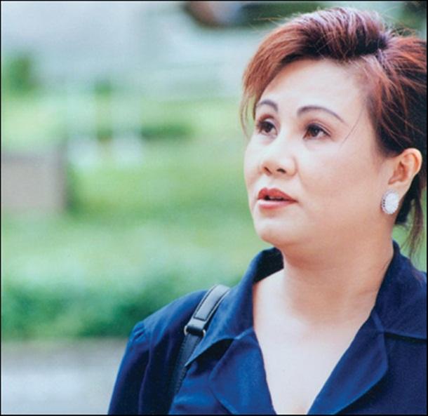 Dù bản thân đang bệnh nặng, cách nghệ sĩ Lê Bình chia sẻ nỗi đau với diễn viên Hoàng Lan vẫn khiến nhiều người rơi lệ-5