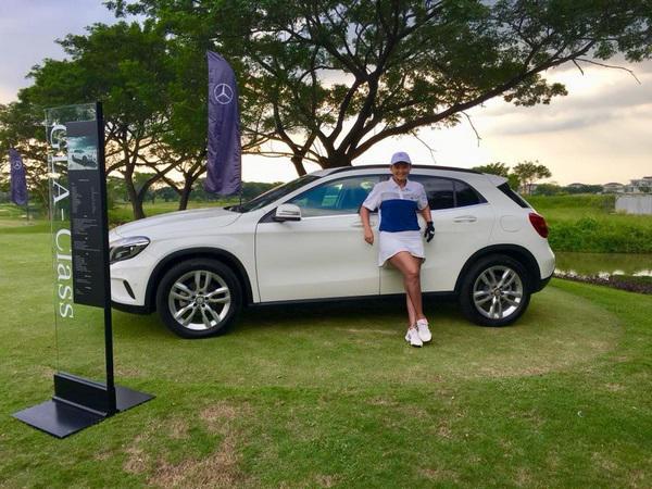 Xinh đẹp, gia thế khủng thôi chưa đủ, vợ mới của chồng cũ Hồng Nhung còn gây chú ý bởi...-15