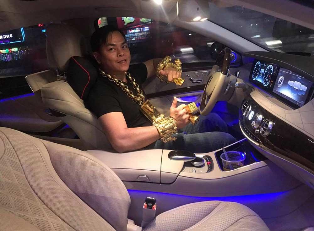 Bắt Phúc XO, đại gia đeo vàng nhiều nhất Việt Nam-1