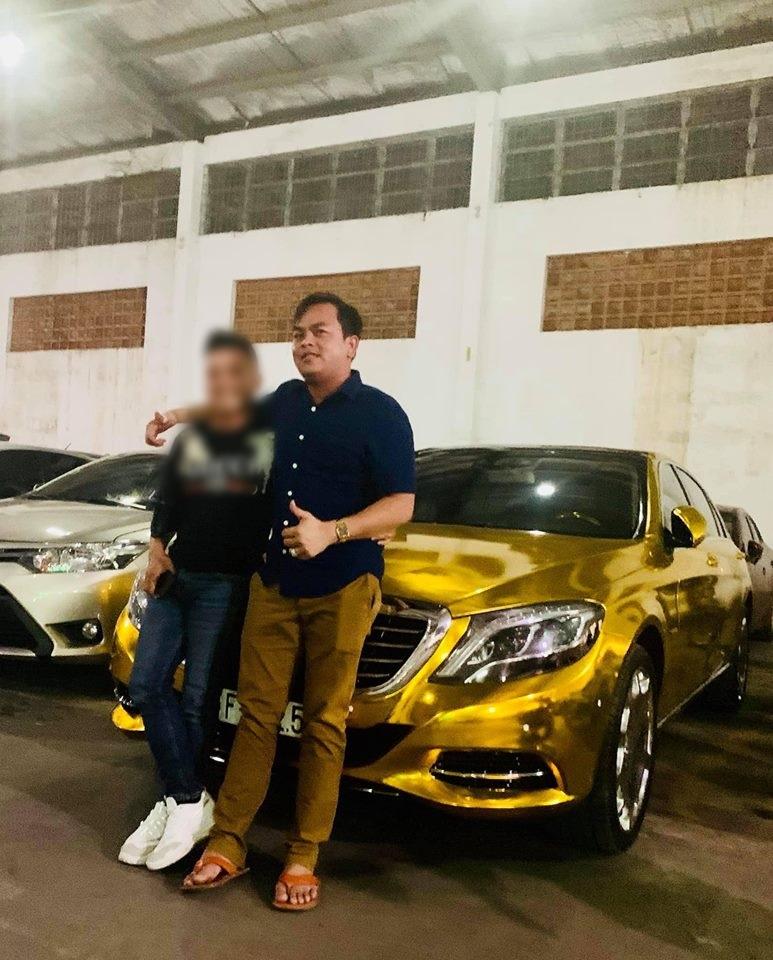 Mũ đúc vàng 24K, giầy dép cá sấu, đồng hồ nhiều tỷ... Phúc XO chính là dân chơi thời trang nhất Việt Nam-16