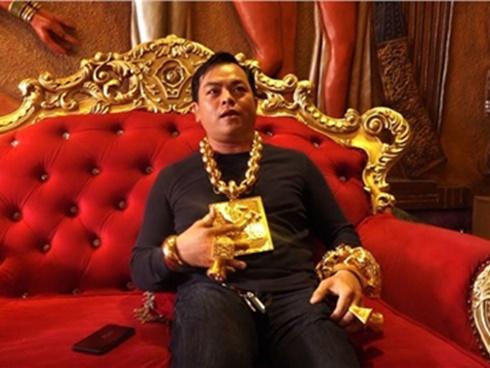 Hàng xóm nói về Phúc XO: Phúc chỉ chém gió trên mạng thôi chứ nghèo nhất trong 5 chị em-6