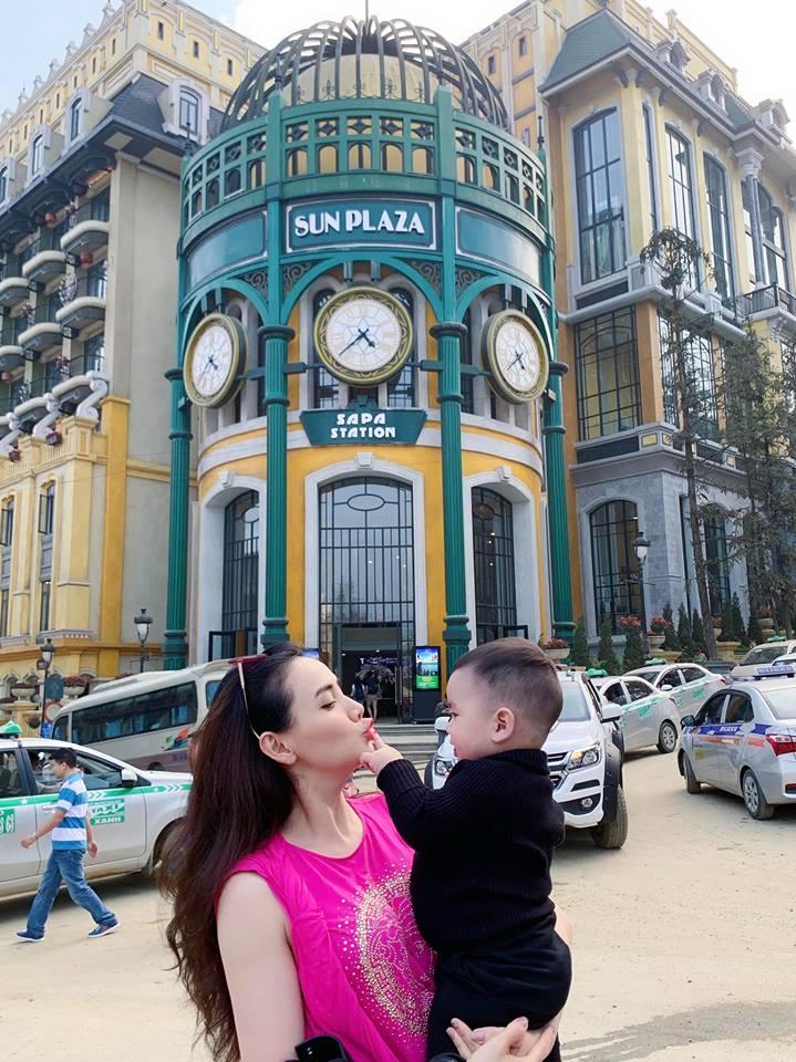 Diện crop-top xuống phố, Hồ Ngọc Hà 36 tuổi khoe vòng eo con kiến khiến nhiều mẹ bỉm sữa ghen tỵ-10