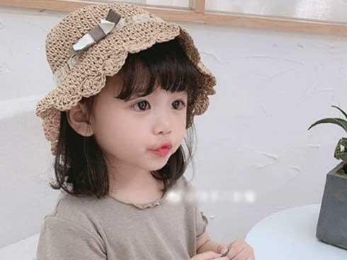 Mẫu nhi đồng Trung Quốc: Kiếm tiền tỷ vẫn bị đánh đập, phải diễn nội y-6