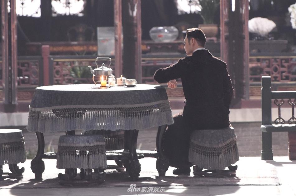 Xa Thi Mạn và Huỳnh Hiểu Minh đẹp hết phần thiên hạ trong tạo hình thời dân quốc-3