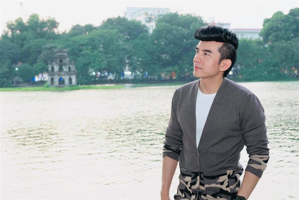 Chán tóc em đuôi gà, Đan Trường lại đổi gió với kiểu tóc gợi liên tưởng đến... mỏ chim cu gáy và nón bảo hiểm-7