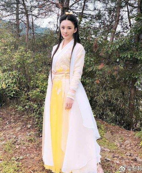 Nhan sắc nữ phụ xinh nhất Tân Ỷ thiên đồ long ký-1
