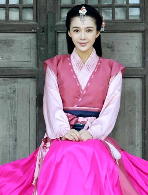Nhan sắc nữ phụ xinh nhất Tân Ỷ thiên đồ long ký-3
