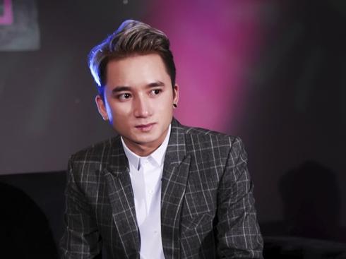 Người Việt xa xứ rơi lệ khi nghe ca khúc buồn nhất của Phan Mạnh Quỳnh