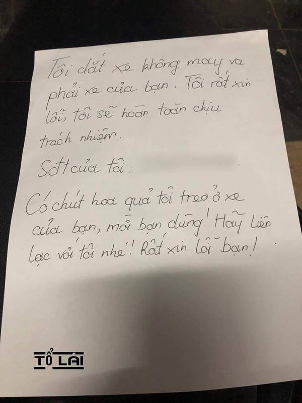 Lỡ va phải xe người khác, người đàn ông viết hẳn thư xin lỗi cùng gói quà nhỏ khiến ai cũng mỉm cười-2
