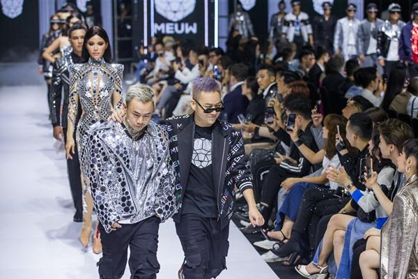 Minh Tú được dàn trai đẹp 6 múi hộ tống tung hoành trên sàn catwalk-12