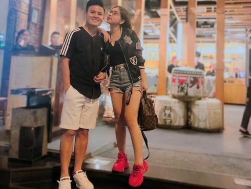 Quang Hải khoe ảnh tấm bé đen như cục than, fans quả quyết dậy thì hơn cả thành công-12