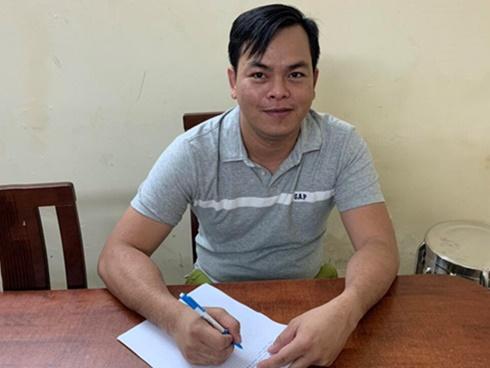 Ngáo ảo Phúc XO: Đeo vàng giả, xe máy biển số fake, ô tô vàng đi thuê-12