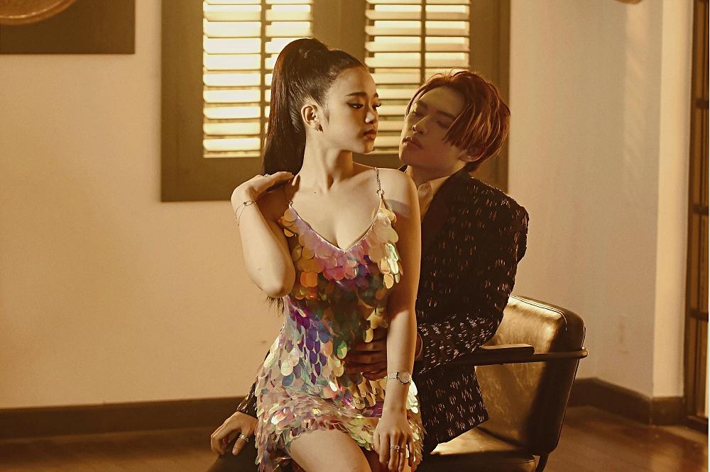 Giọng ca mạnh dạn mời Linh Ka đóng MV đầy rẫy cảnh nóng chẳng ngại bị gọi là Chi Pu version nam-5