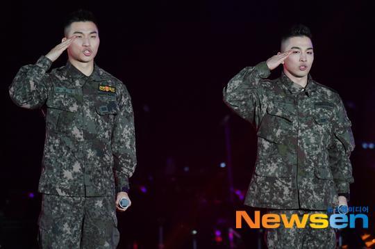 Bất chấp chuỗi bê bối chấn động của Seungri, 2 mảnh Big Bang đốt cháy sân khấu buổi hòa nhạc quân đội-4